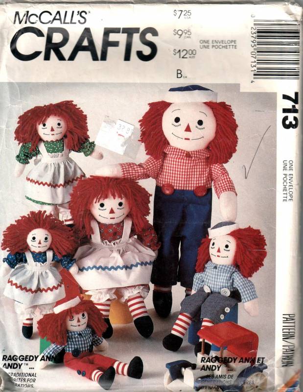 Raggedy Ann and Andy Dolls Plus Clothing Vintage McCalls Crafts Sewing Pattern 713 / 5499 Four Sizes
